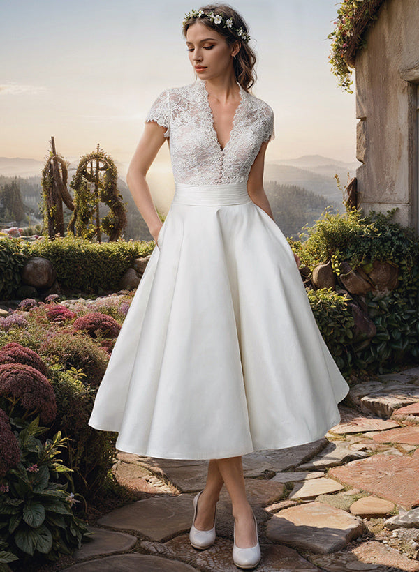 Damen Brautkleid mit V-Ausschnitt und Kurzen Ärmeln | Midi