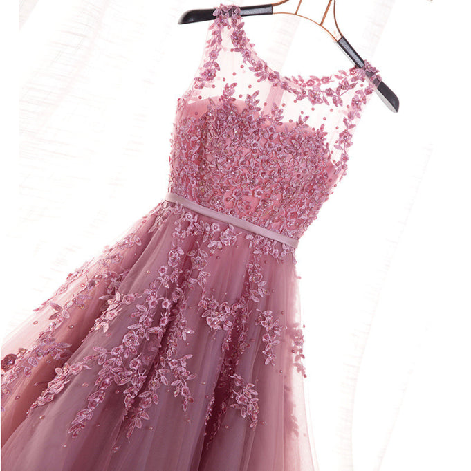Damen Ballkleid mit Herz-Ausschnitt und Spaghettiträgern | Maxi