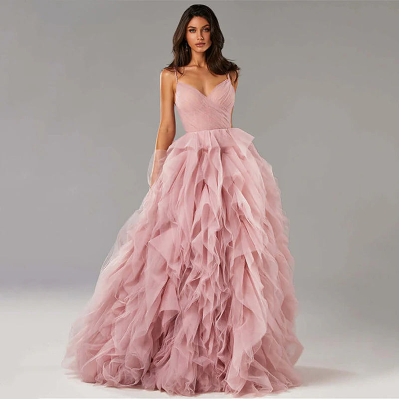 Damen Ballkleid mit Volantrock und Spaghettiträgern | Maxi