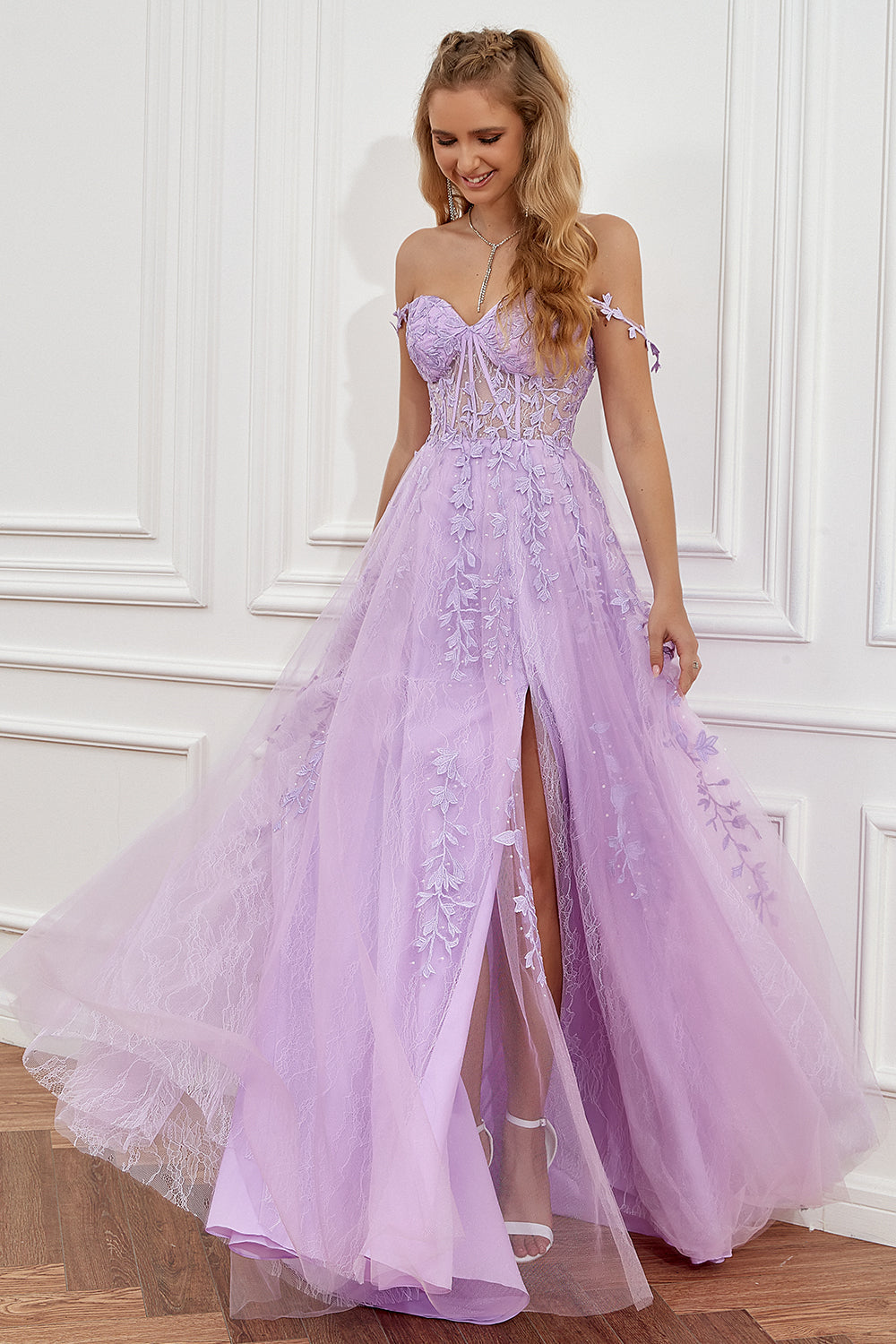 Damen Ballkleid mit Herz-Ausschnitt und Spaghettiträgern | Maxi