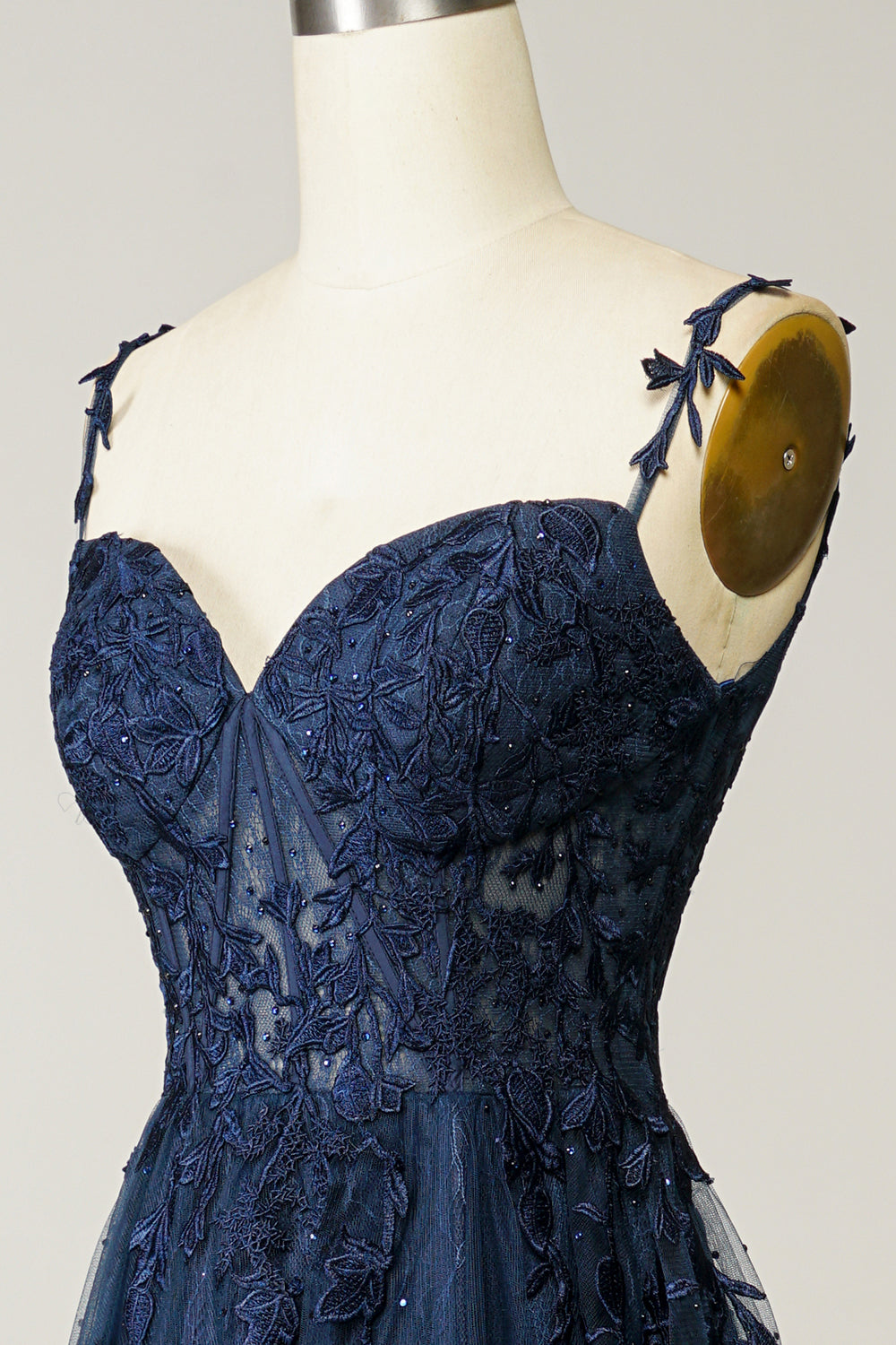 Damen Ballkleid mit Herz-Ausschnitt und Spaghettiträgern | Maxi