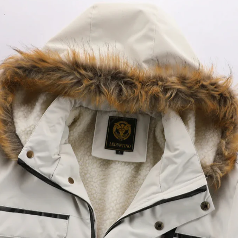 Winterjacke Herren | Kurzer Schnitt mit Kapuze und Fronttaschen