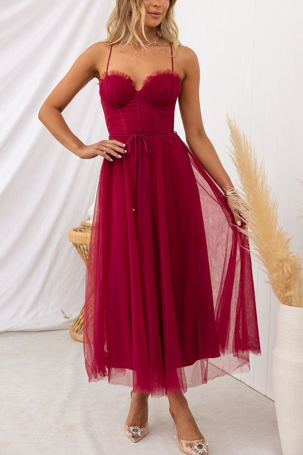 Abendkleid Damen | Midi mit Trägern und Mehrlagigem Rock