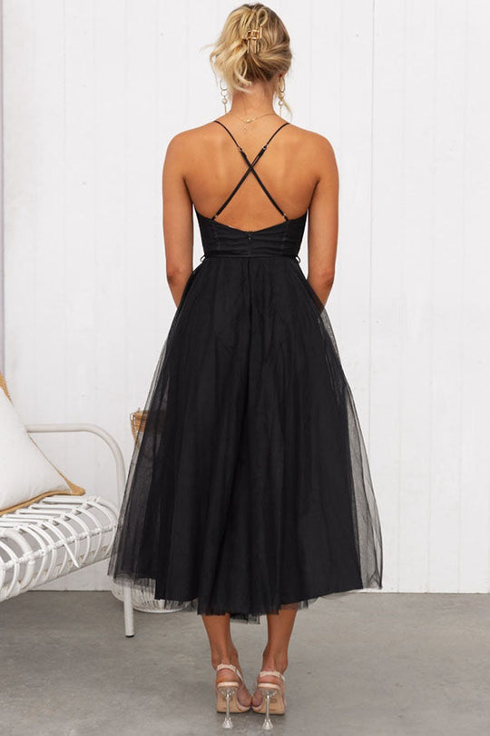 Abendkleid Damen | Midi mit Trägern und Mehrlagigem Rock