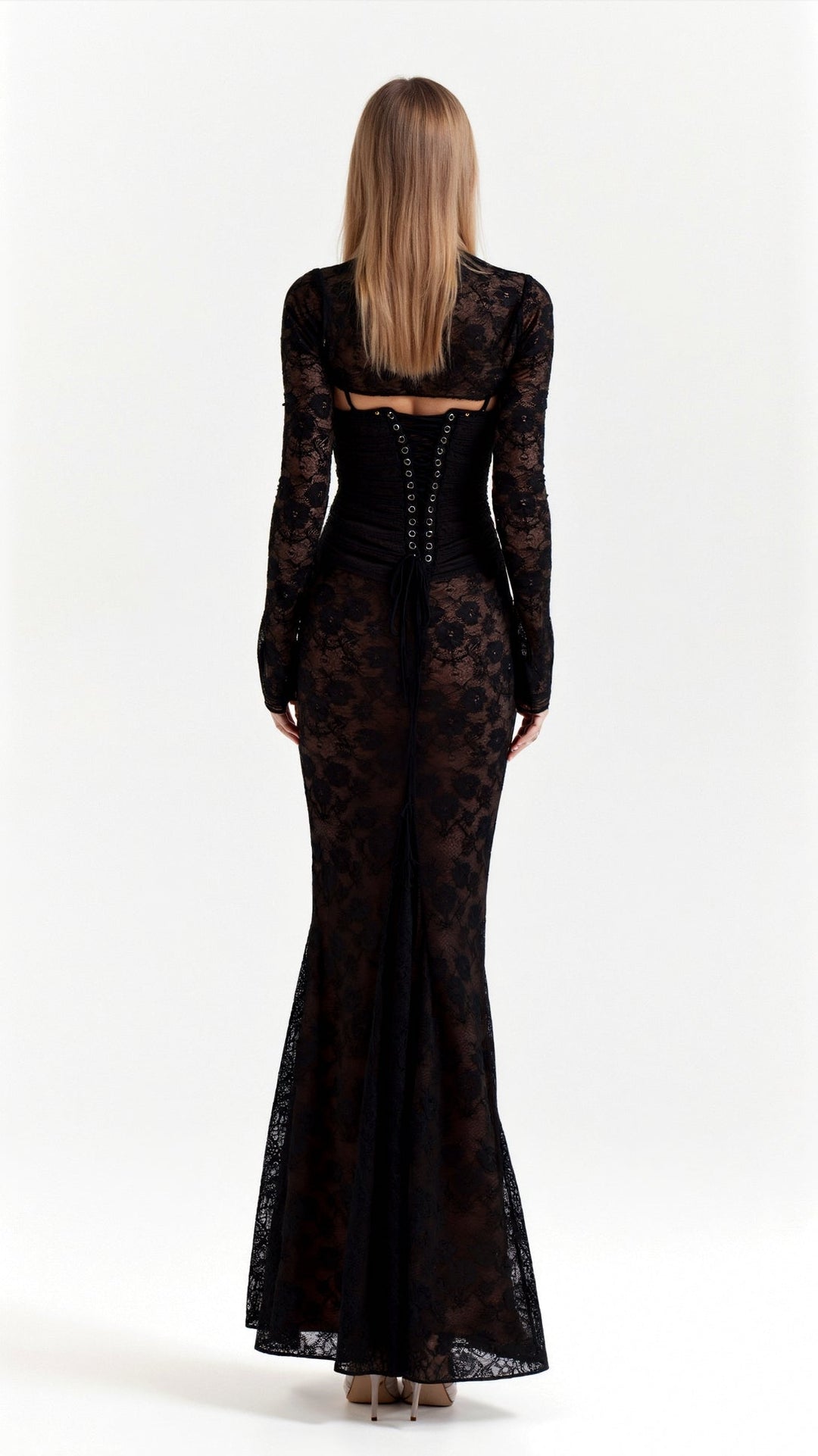 Damen Brautkleid mit eckigem Ausschnitt und langen Ärmeln aus Spitze | Maxi