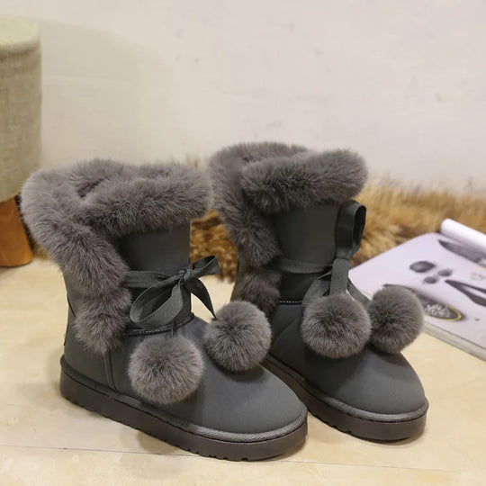 Ingrid - Elegante Winterstiefel Mit Pomponverzierung