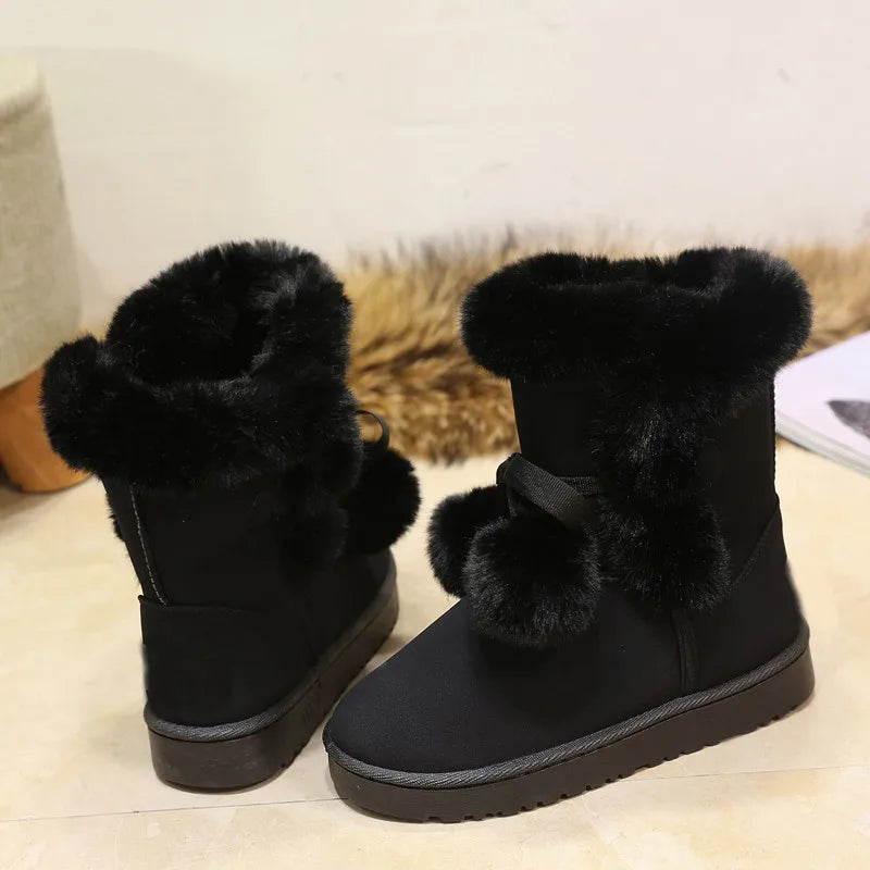 Ingrid - Elegante Winterstiefel Mit Pomponverzierung