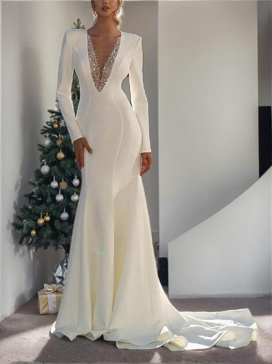 Damen Brautkleid mit tiefem V Ausschnitt und langen Ärmeln | Maxi