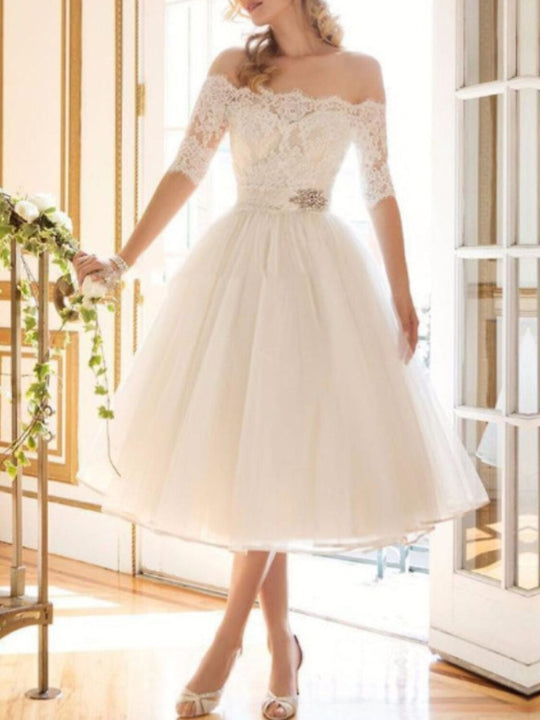 Damen Brautkleid mit Off-Shoulder und 3/4-Ärmeln aus Spitze | Midi