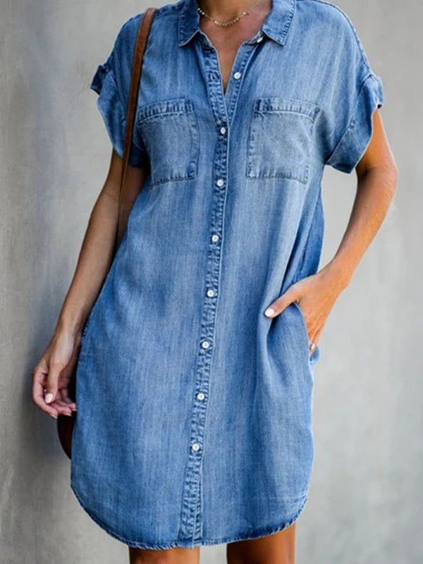 Mittellanges Kleid aus einfarbigem Denim