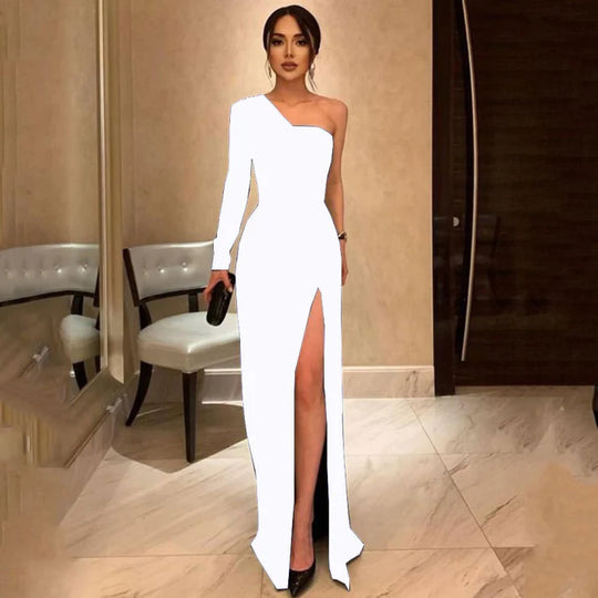 Damen Ballkleid mit One-Shoulder und Schlitz | Maxi
