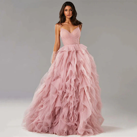 Damen Ballkleid mit Volantrock und Spaghettiträgern | Maxi