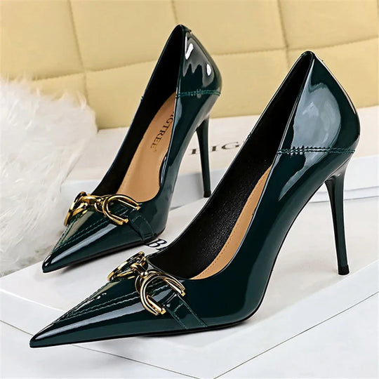 Mia - Dynamische Pumps 2024