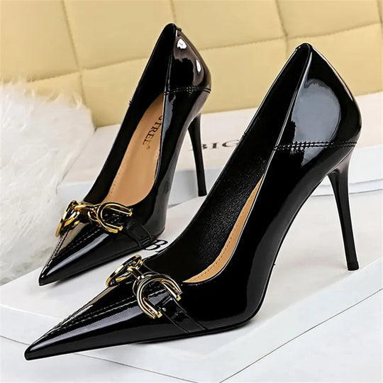 Mia - Dynamische Pumps 2024