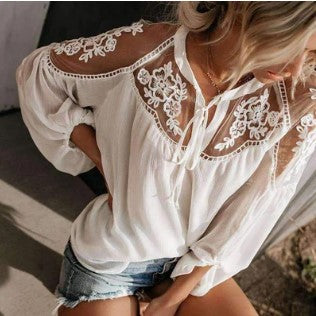 Olivia – Fluisterende Kant Blouse