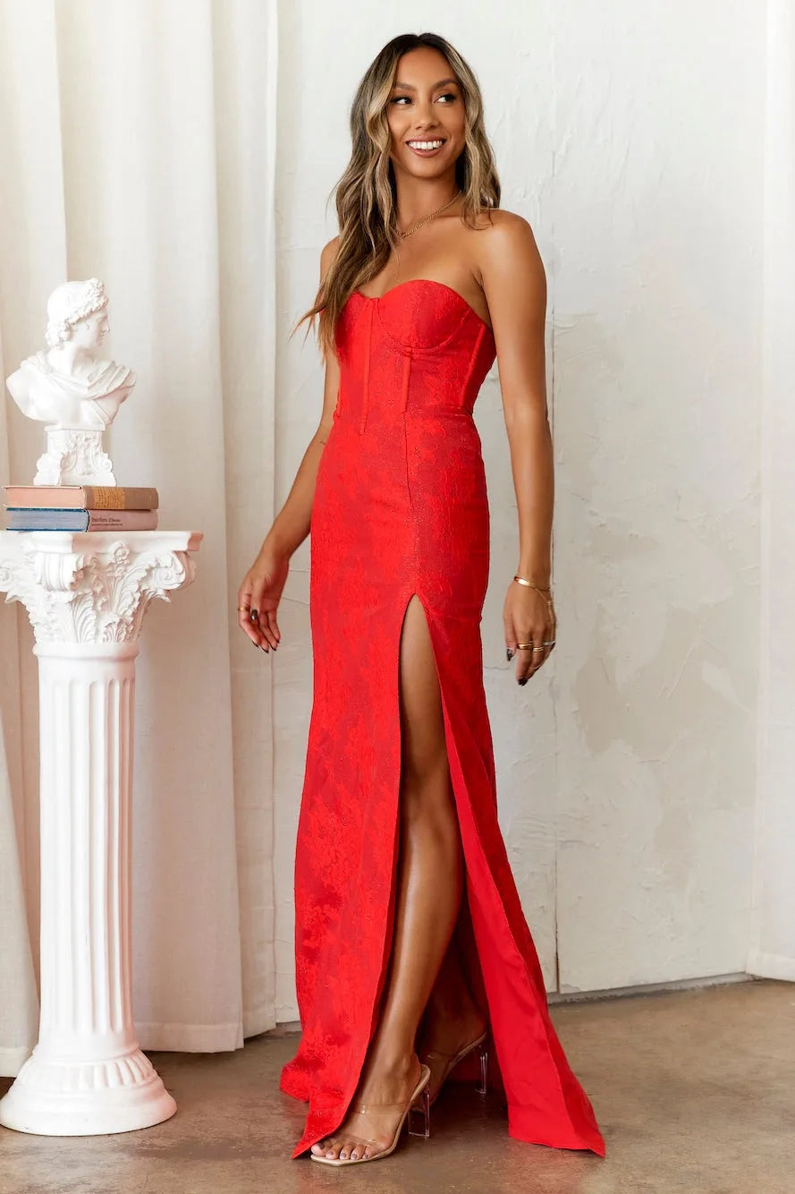 Damen Ballkleid mit trägerlosem Oberteil und Schlitz | Maxi