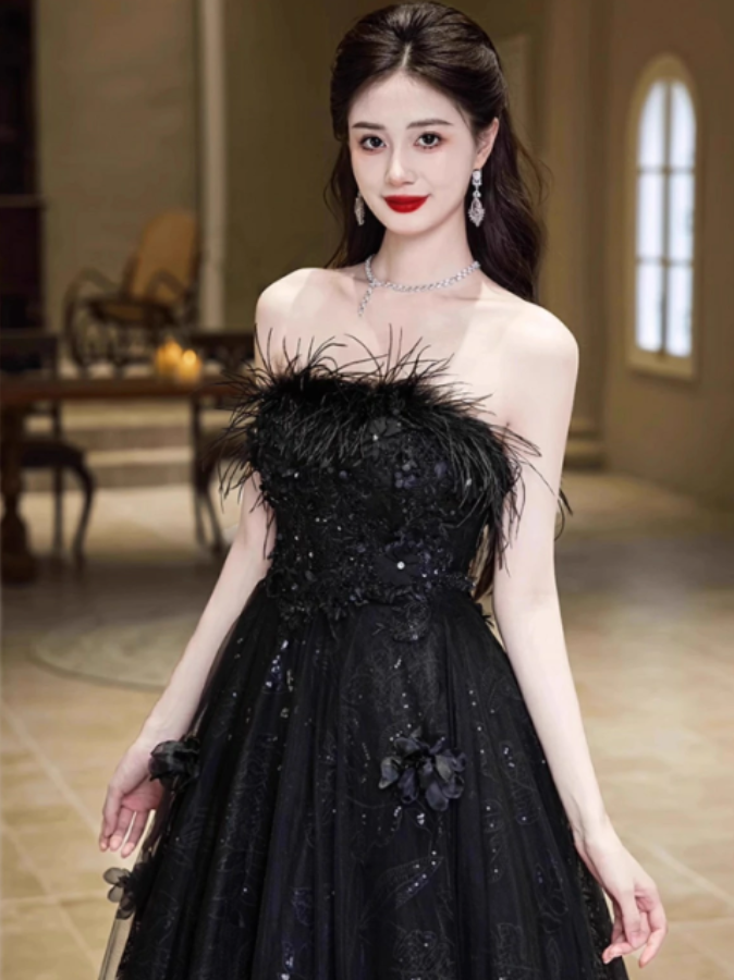 Damen Ballkleid mit Herz Ausschnitt und schulterfreiem Design | Maxi