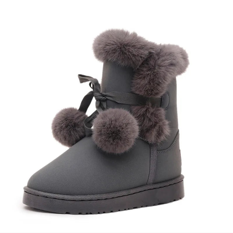 Ingrid - Elegante Winterstiefel Mit Bommelverzierung